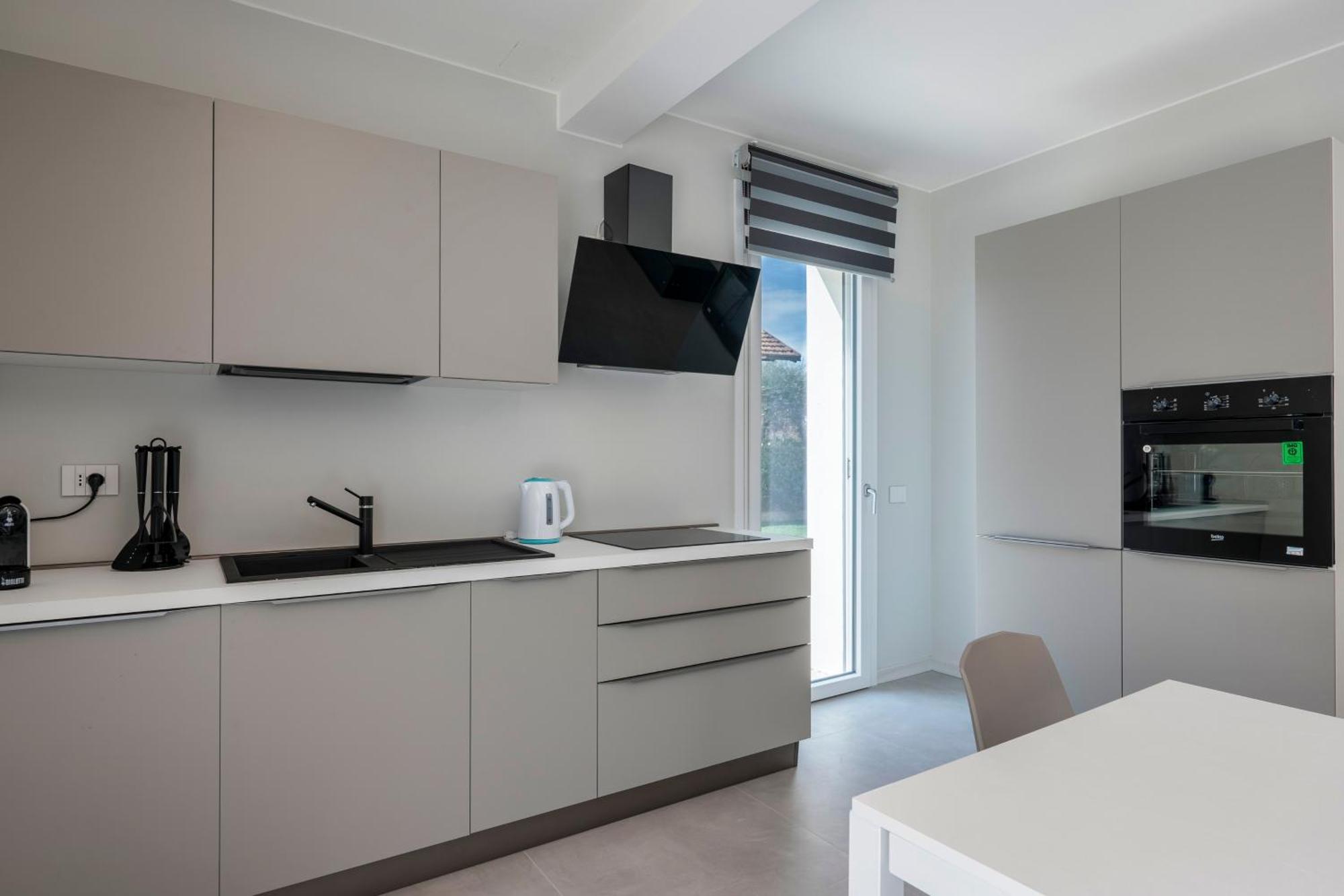 Malvezzi Apartments Desenzano del Garda Exterior photo