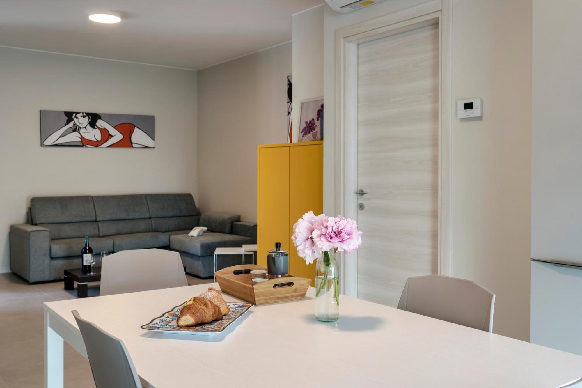 Malvezzi Apartments Desenzano del Garda Exterior photo